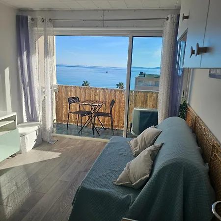 Studio 2 Personnes Vue Mer Climatise Linge Maison Le Lavandou Exterior photo