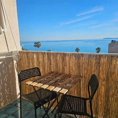 Studio 2 Personnes Vue Mer Climatise Linge Maison Le Lavandou Exterior photo