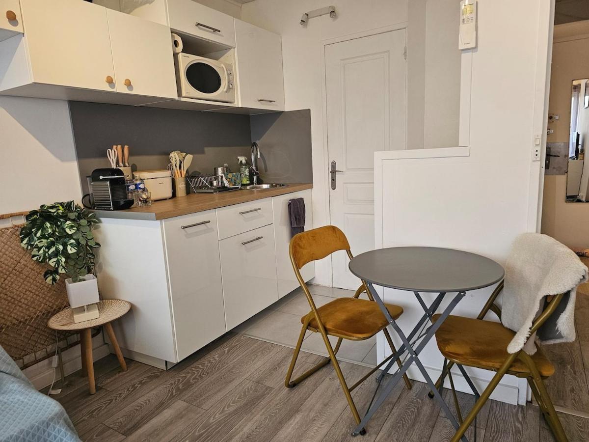 2 Personnes Vue Climatise Linge Maison * Le Lavandou